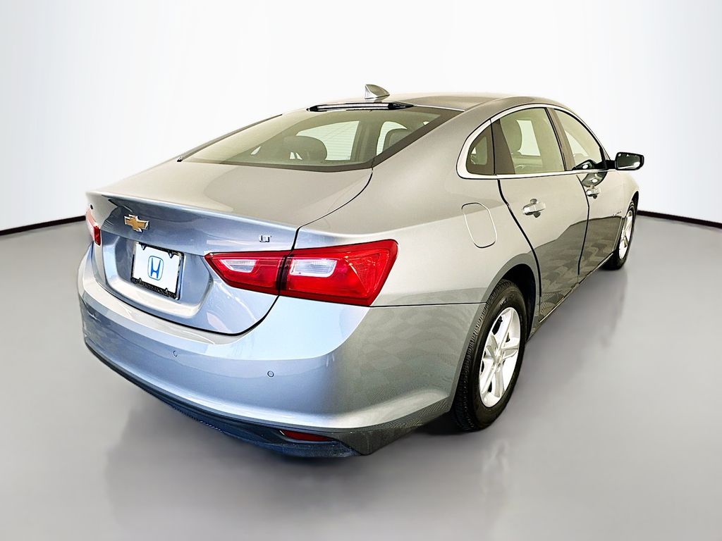 Thumbnail: 2024 Chevrolet Malibu - 5