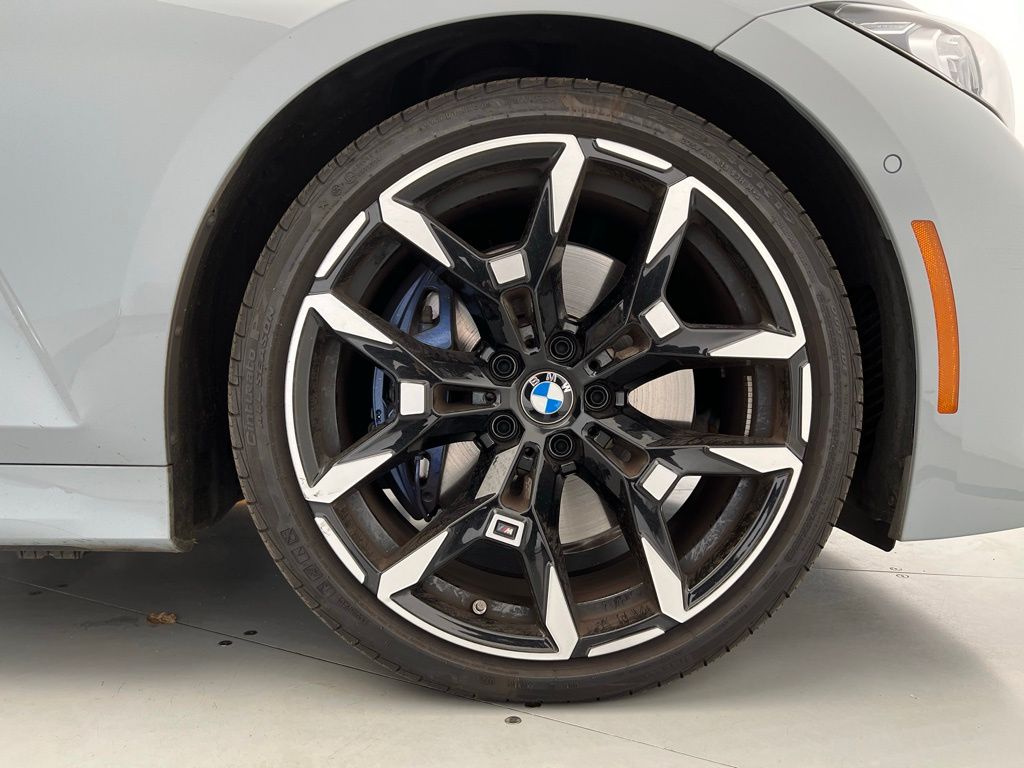 Thumbnail: 2025 BMW 3 Series - 23