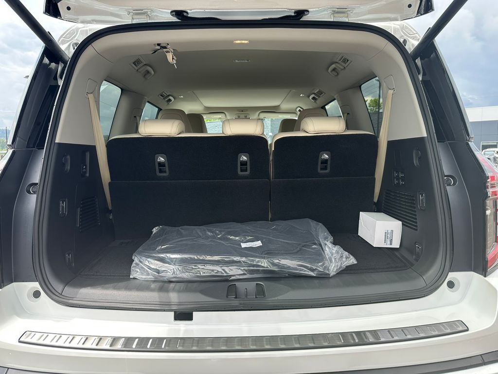 2025 Nissan Armada Platinum