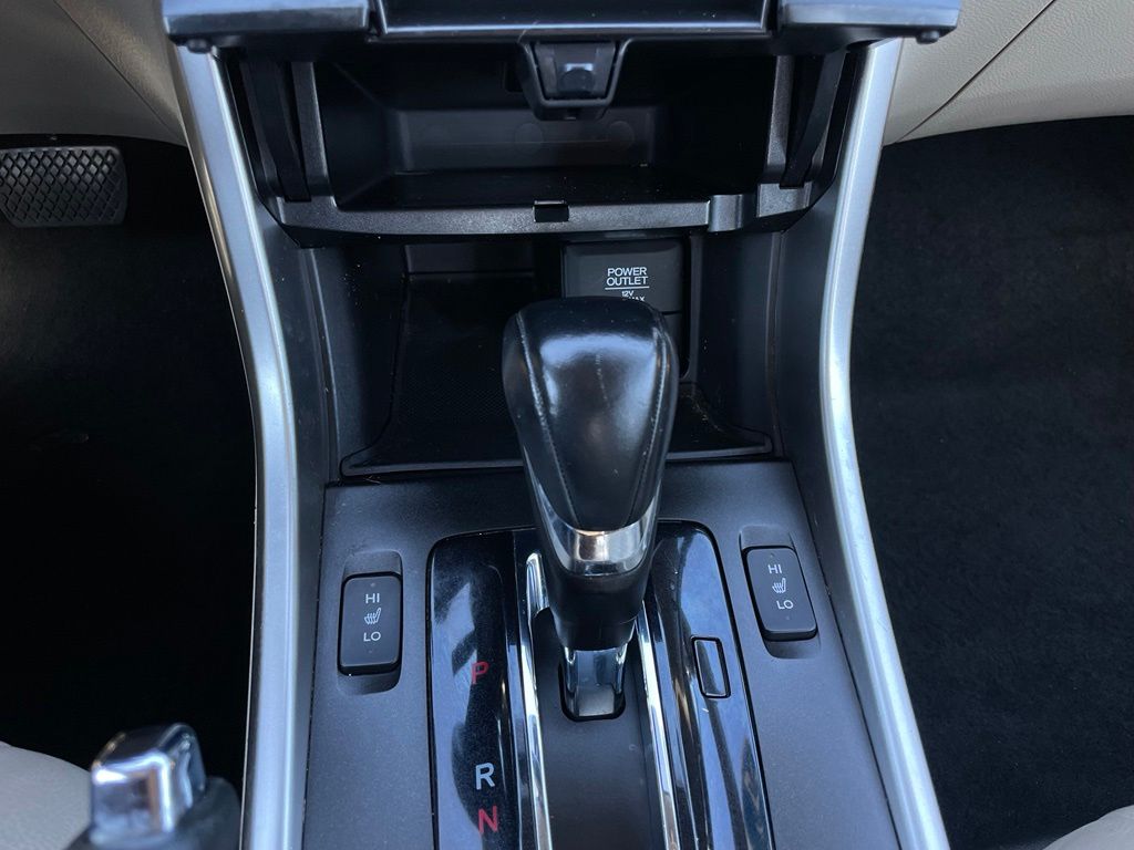 Thumbnail: 2015 Honda Accord - 19
