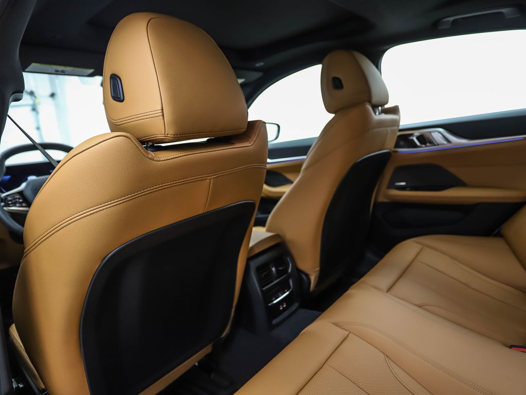 2025 BMW i4 xDrive40 18