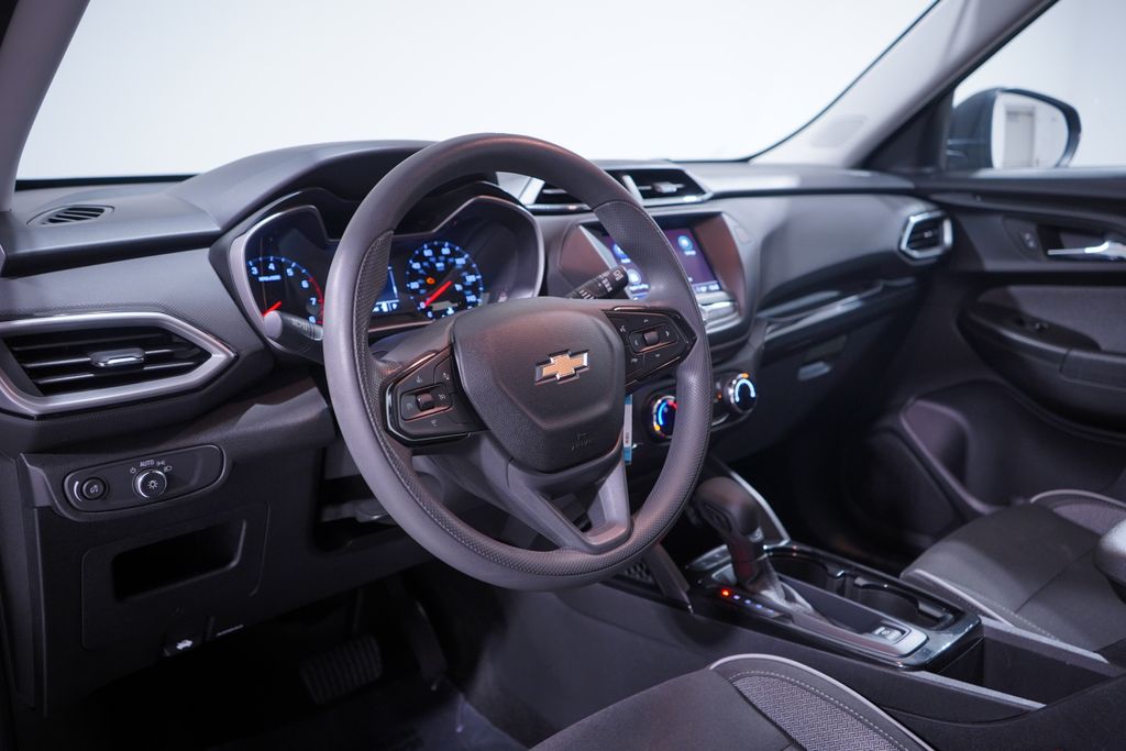 Thumbnail: 2021 Chevrolet TrailBlazer - 6