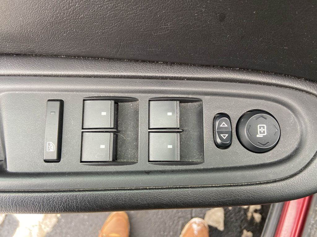 Thumbnail: 2017 Chevrolet Traverse - 12