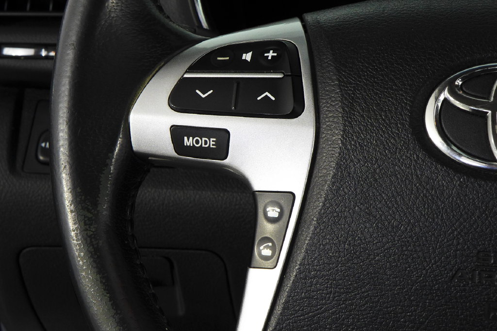 Thumbnail: 2013 Toyota Highlander - 27