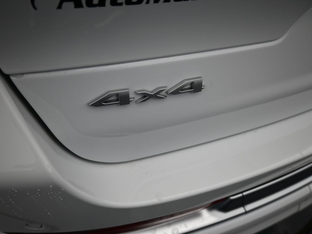 New 2025 Bright White Clearcoat Jeep Summit image 34