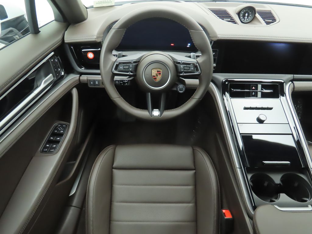 Thumbnail: 2025 Porsche Panamera - 13