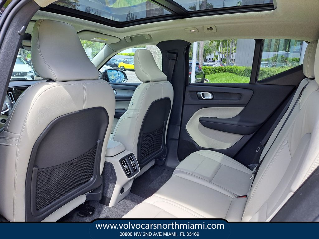 2026 Volvo XC40 Plus
