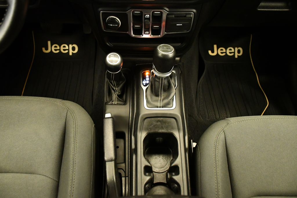 Thumbnail: 2020 Jeep Wrangler - 27