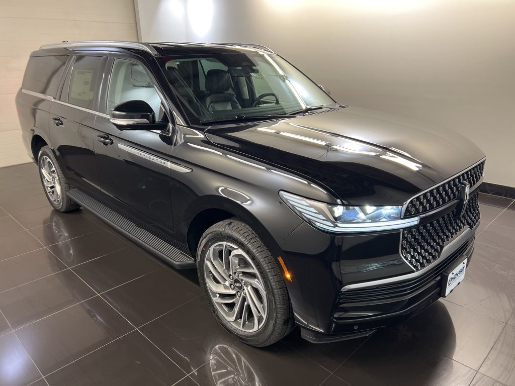 2026 Lincoln Navigator Premiere L 4WD's photo
