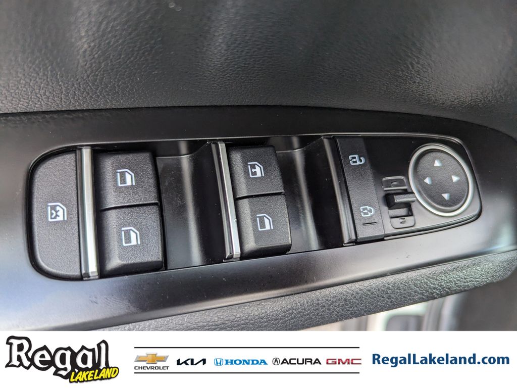 used 2024 Kia Soul car, priced at $14,892