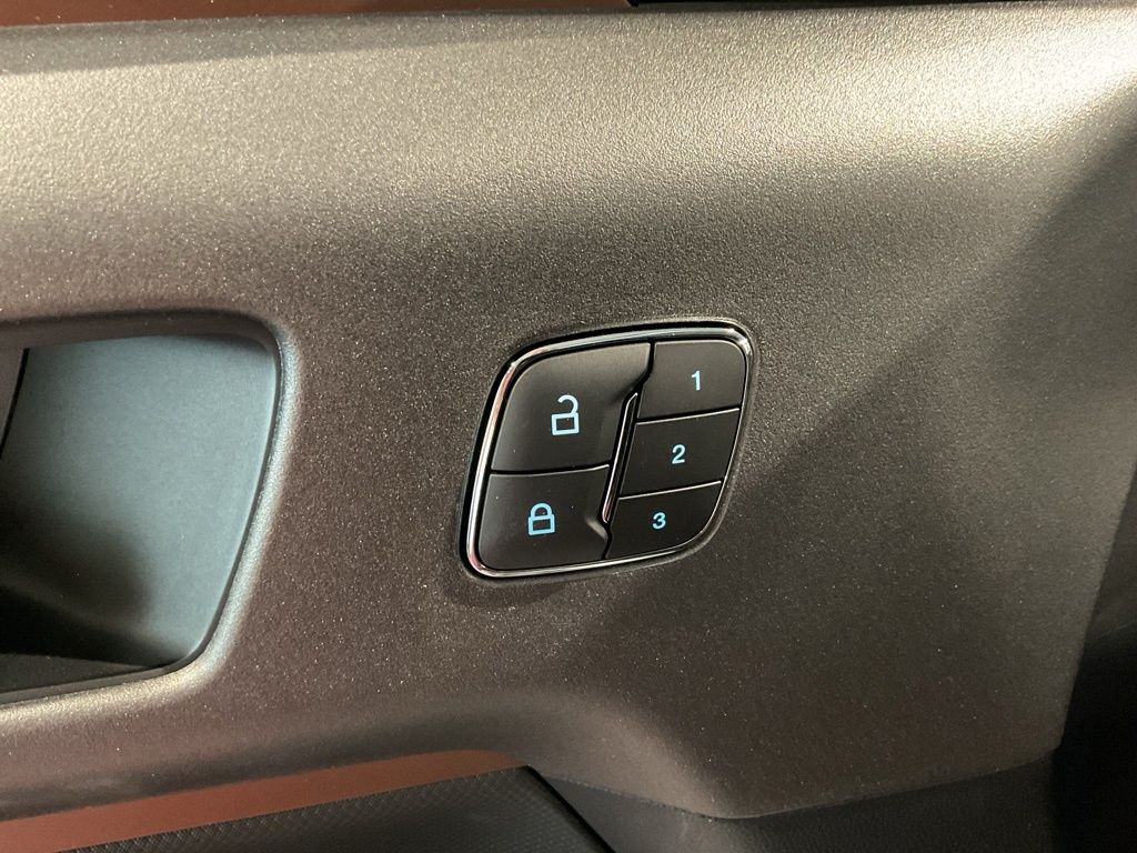 New 2025 White Ford Outer Banks image 10