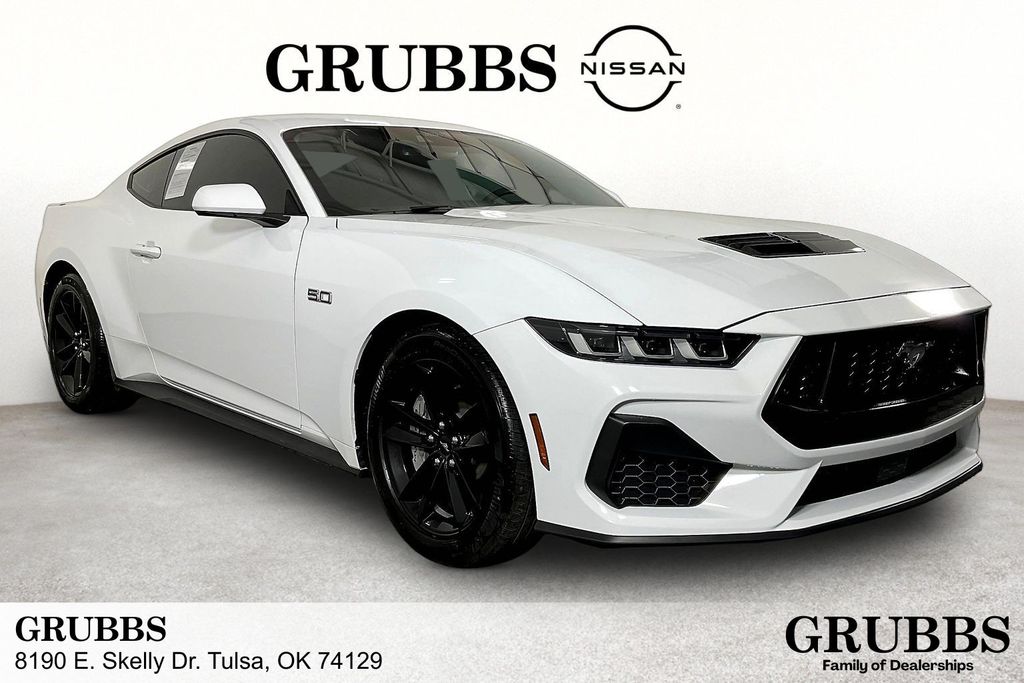 Oxford White 2024 Ford Mustang GT Fastback RWD Coupe Rear-Wheel Drive 6-Speed Manual