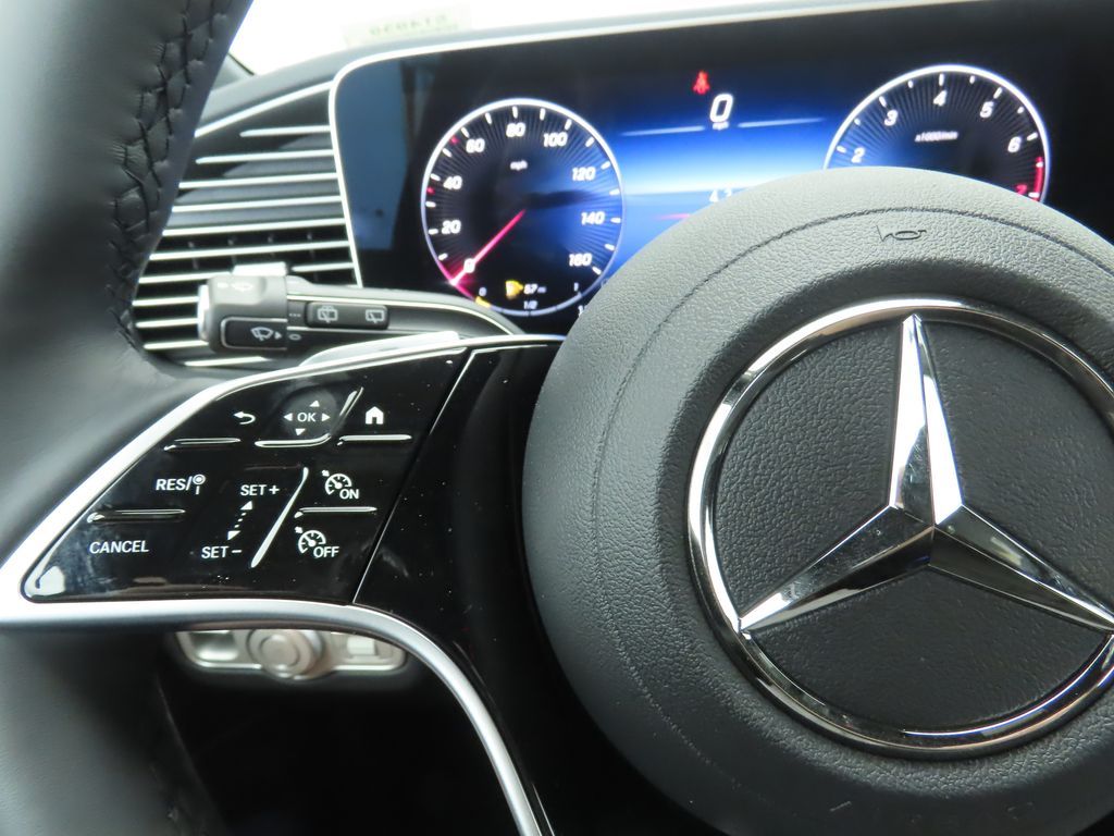 Thumbnail: 2026 Mercedes-Benz GLE - 11