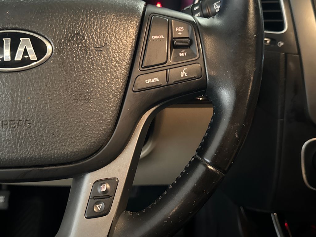 Used 2014 Black Kia EX image 22