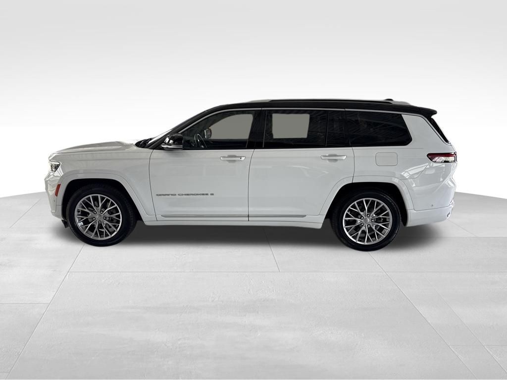 Used 2023 White Jeep Summit image 2