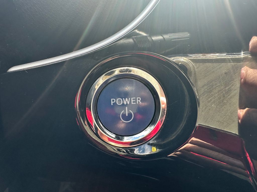 2016 Toyota Prius Three
