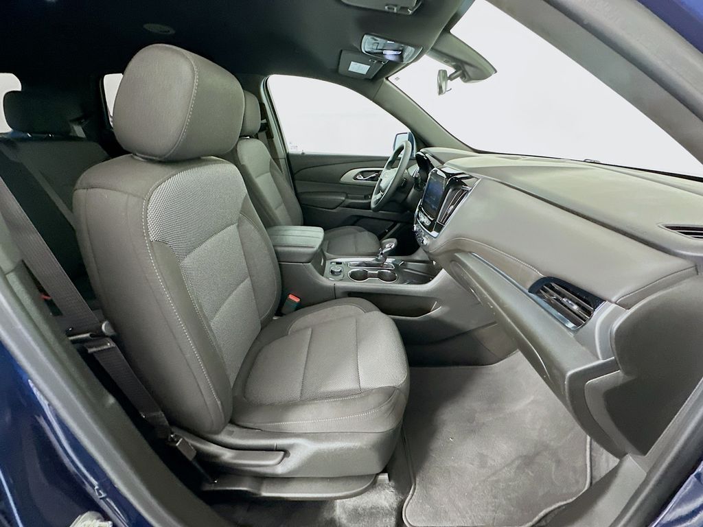 Thumbnail: 2023 Chevrolet Traverse - 27
