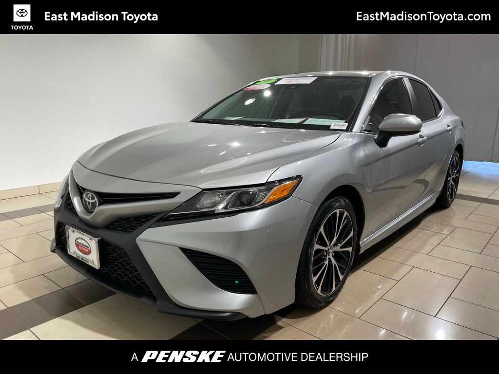 2019 Toyota Camry SE -
                Madison, WI