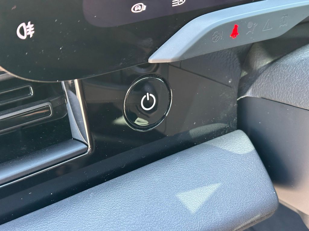 Thumbnail: 2024 Porsche Taycan - 32