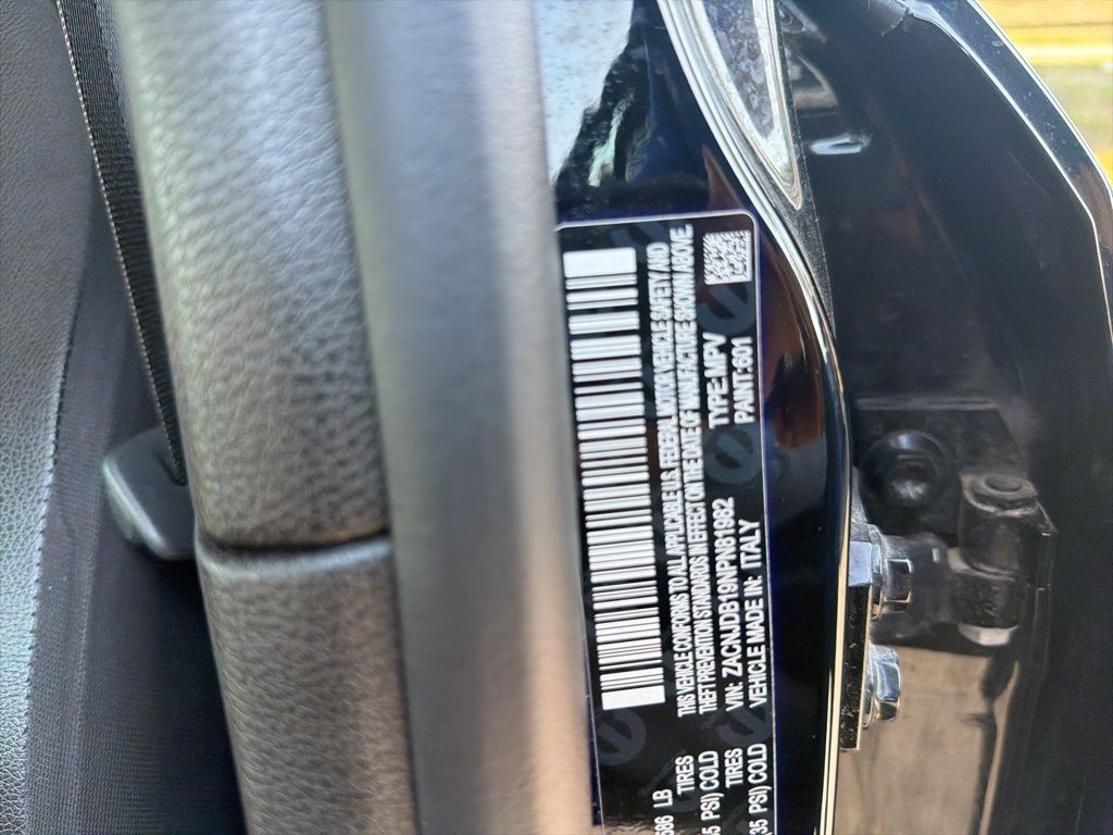 Used 2022 Black Clearcoat Jeep Latitude image 8