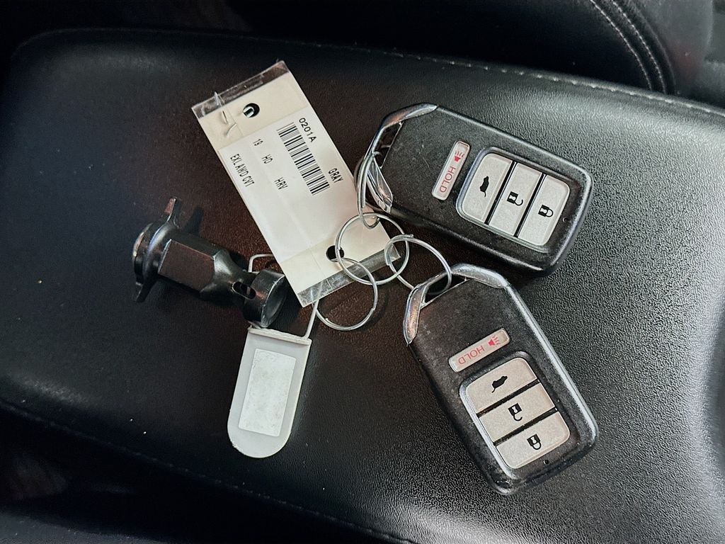 Used 2019 Gray Honda EX-L image 35