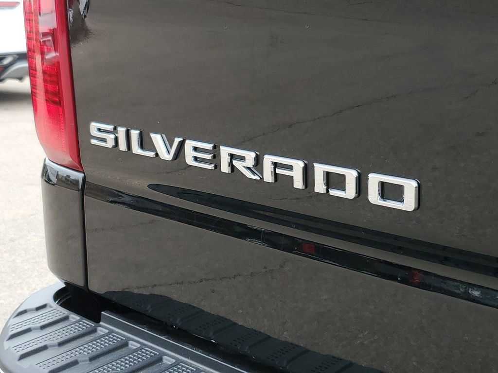 2024 Chevrolet Silverado 1500 LT 10