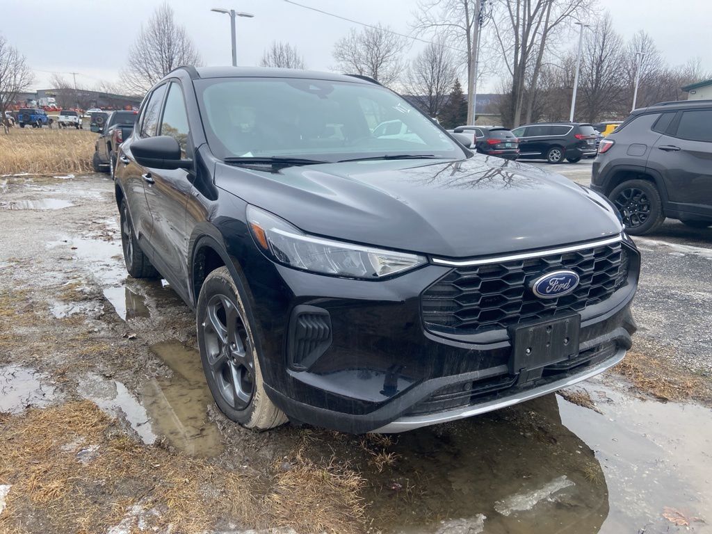 2025 Ford Escape ST-Line AWD