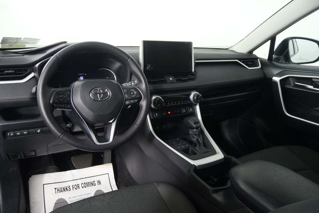 Thumbnail: 2023 Toyota RAV4 - 17