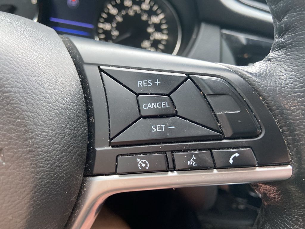 Thumbnail: 2020 Nissan Rogue - 16