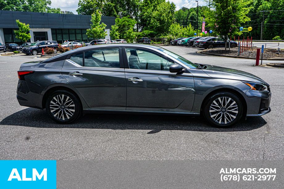 Used 2025 Gray Nissan 2.5 SV image 9