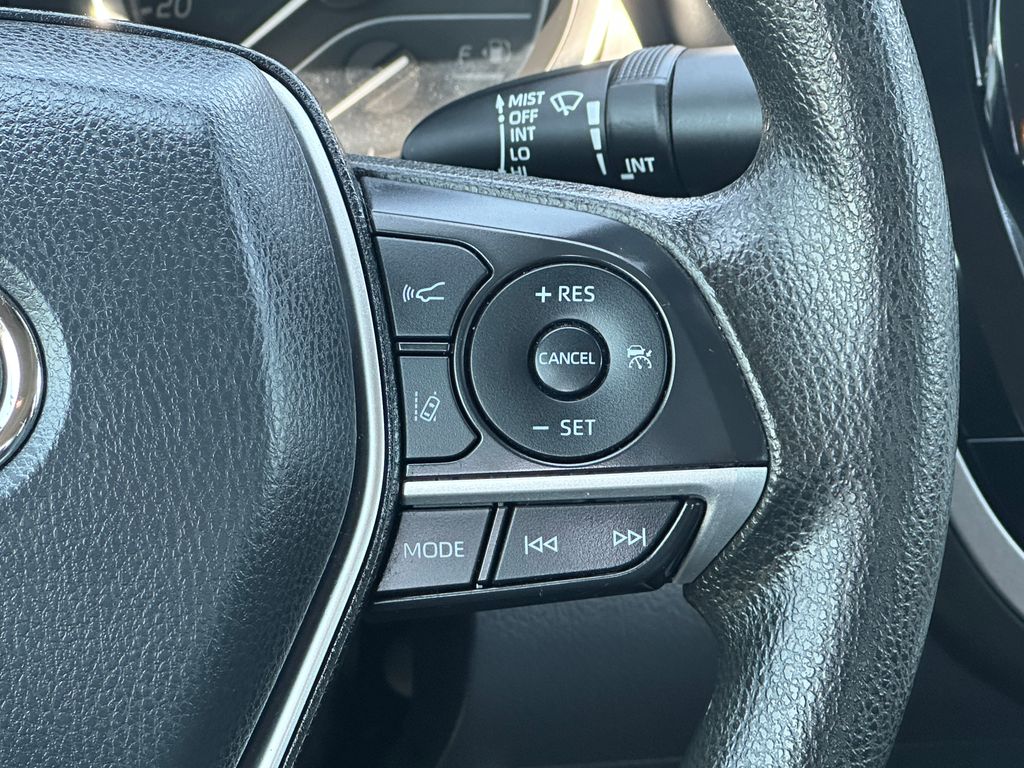 2021 Toyota Camry Hybrid LE