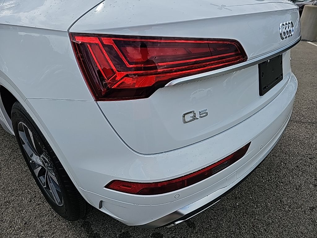 2024 Audi Q5 45 S line Premium Plus 10