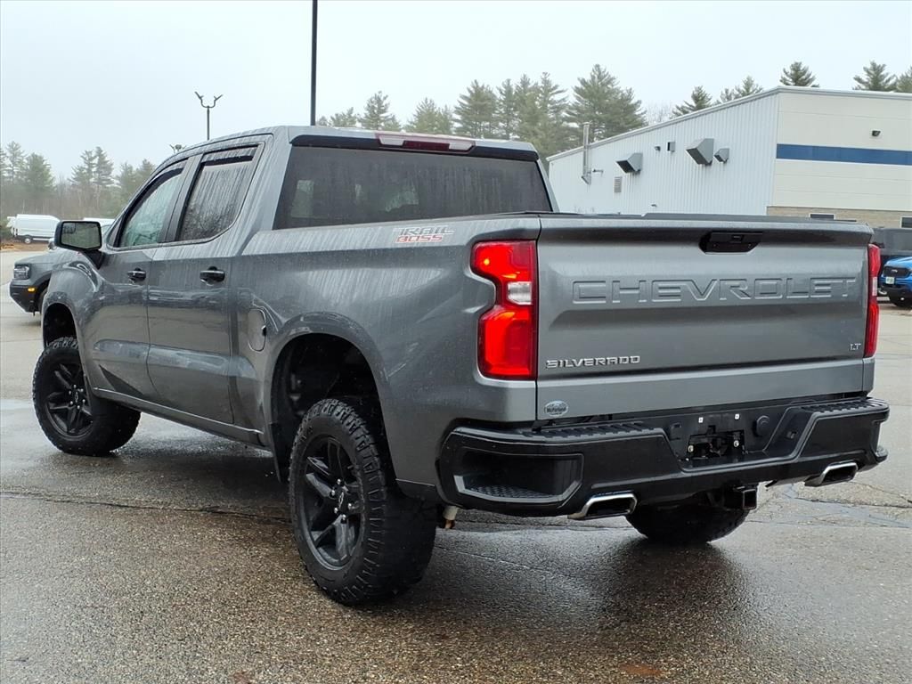 View vehicle photo 6