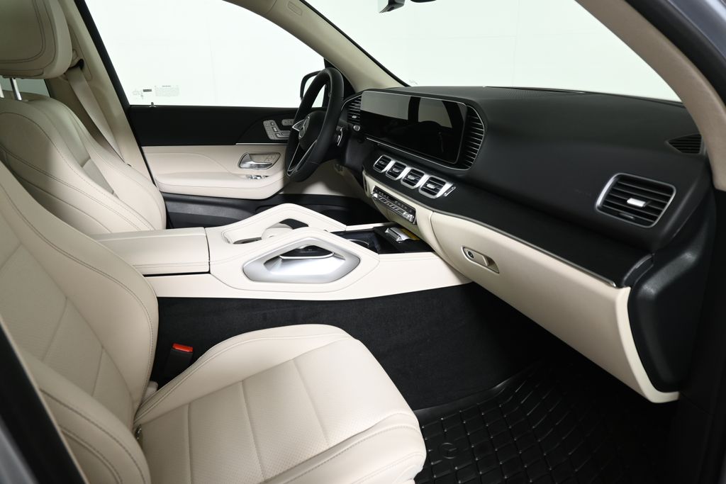 Thumbnail: 2026 Mercedes-Benz GLE - 21