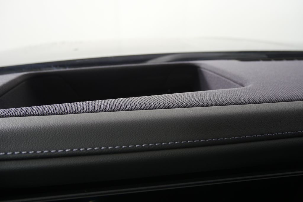 Thumbnail: 2024 BMW 7 Series - 23