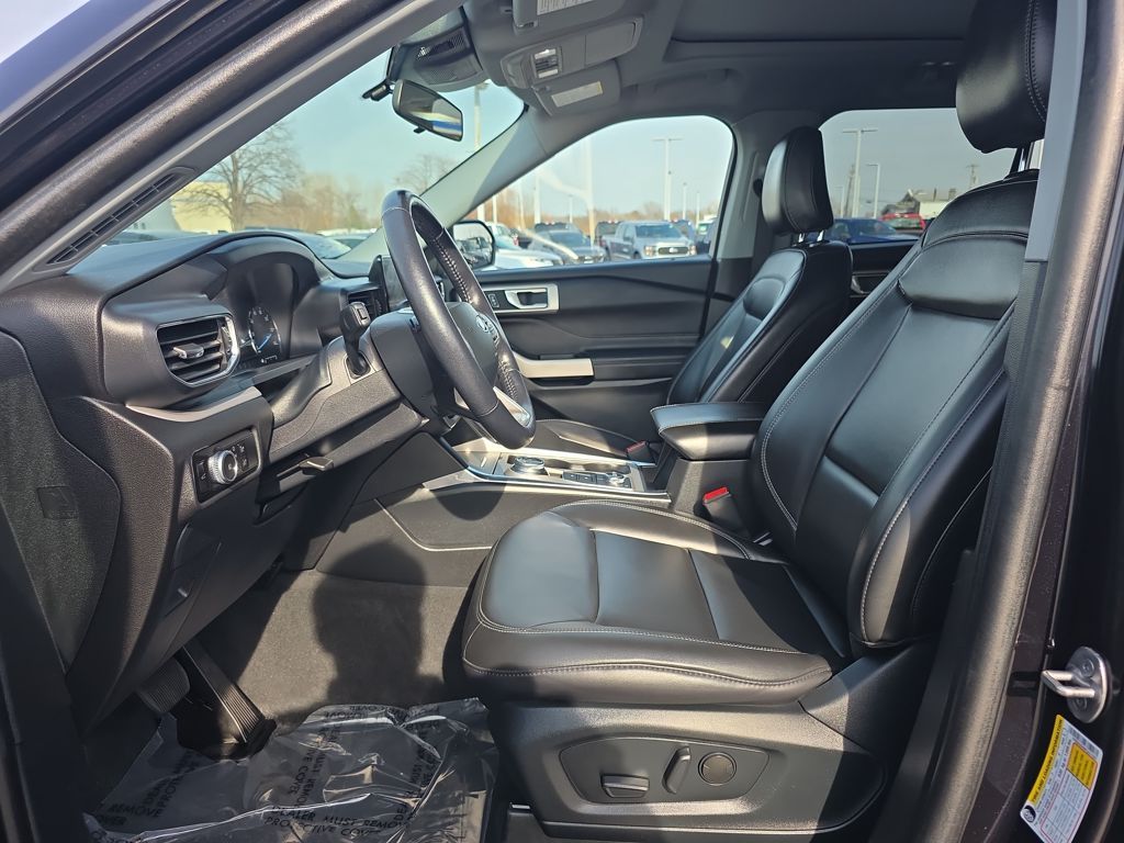 Certified Used 2023 Black Ford XLT image 18