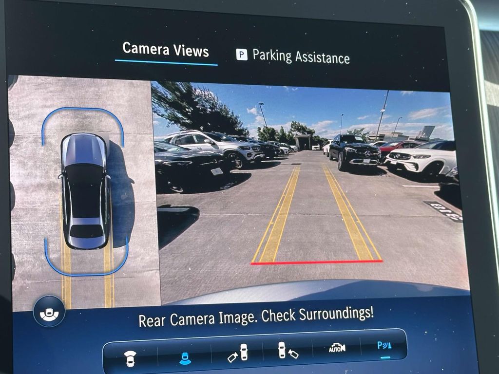 Thumbnail: 2025 Mercedes-Benz C-Class - 10