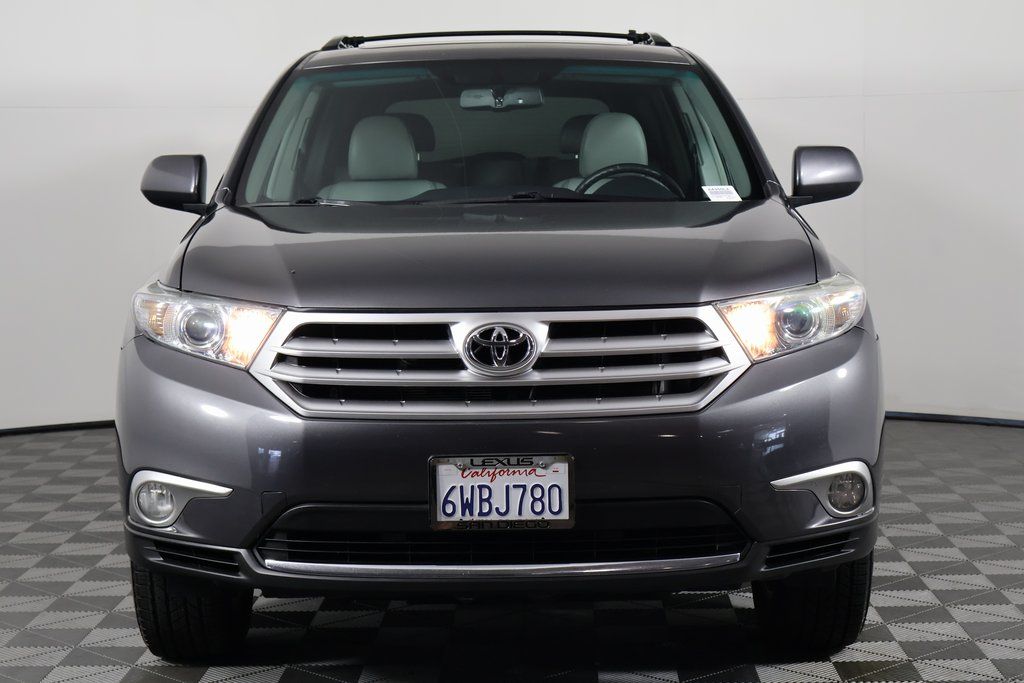 Thumbnail: 2012 Toyota Highlander - 2