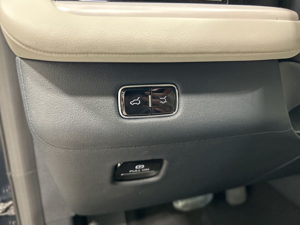 new 2026 Lincoln Navigator L car, priced at $109,365