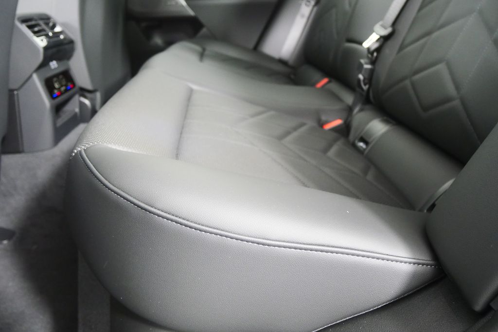 Thumbnail: 2026 BMW 5 Series - 15