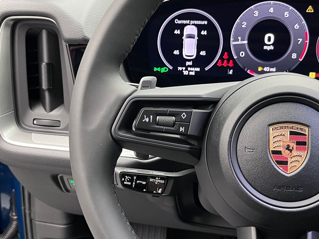 Thumbnail: 2025 Porsche Cayenne - 13