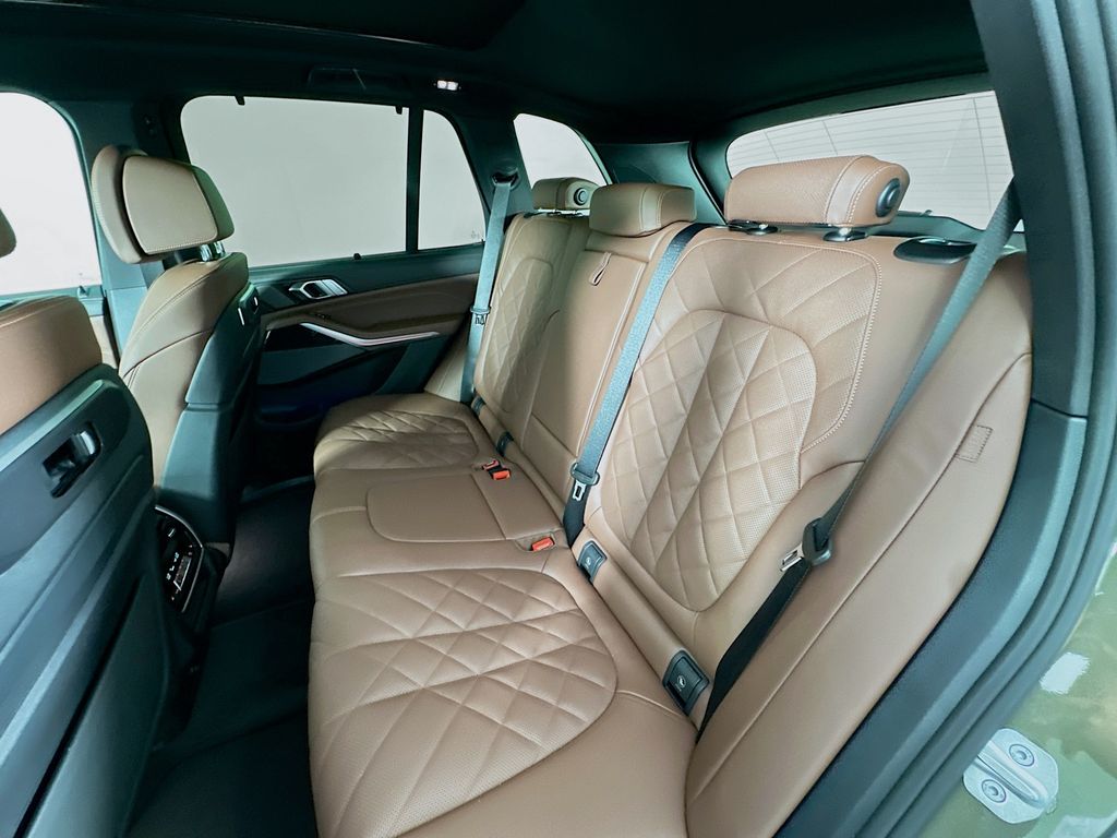 Thumbnail: 2026 BMW X5 - 17