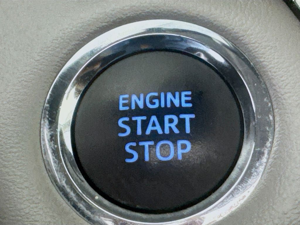 Used Car 2018 Toyota Rav4  For Sale Under $25,000 In Austin, Texas