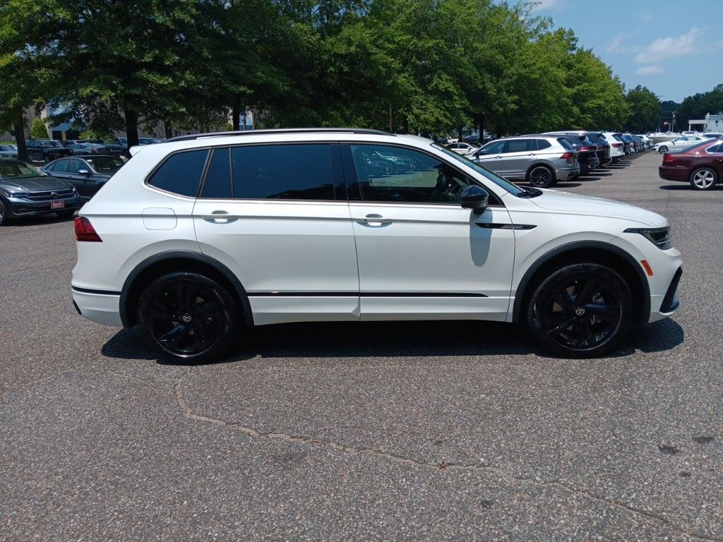 2024 Volkswagen Tiguan 2.0T SE R-Line Black 6