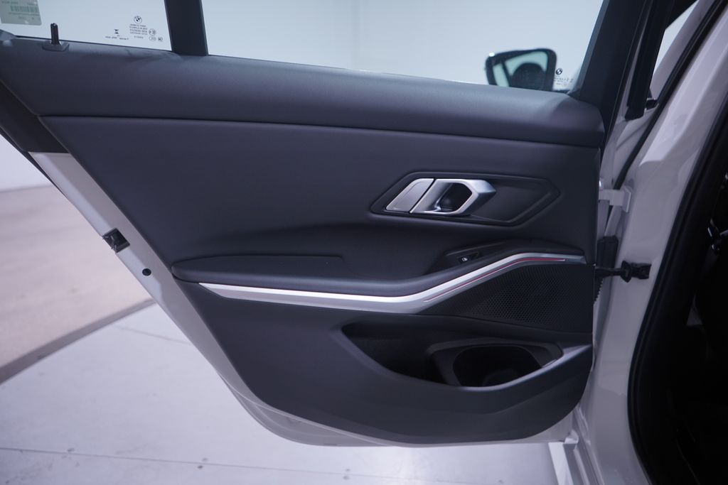 Thumbnail: 2023 BMW 3 Series - 15