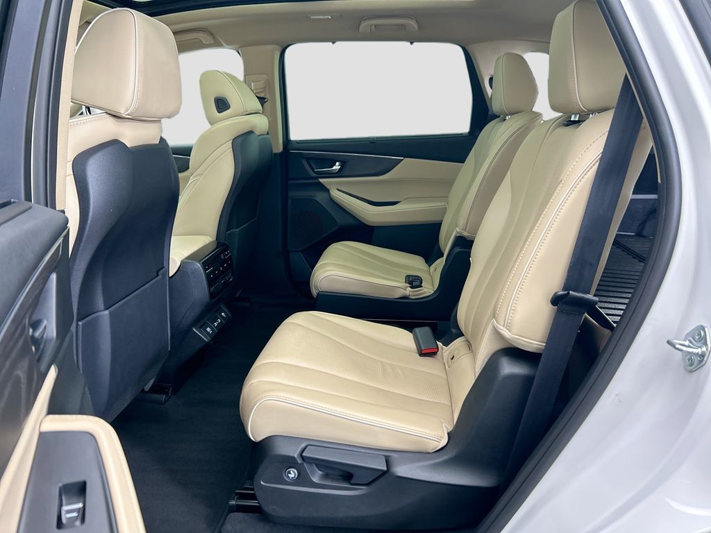 Thumbnail: 2023 Acura MDX - 20