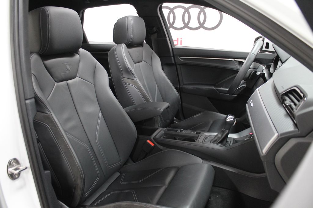 Thumbnail: 2023 Audi Q3 - 26