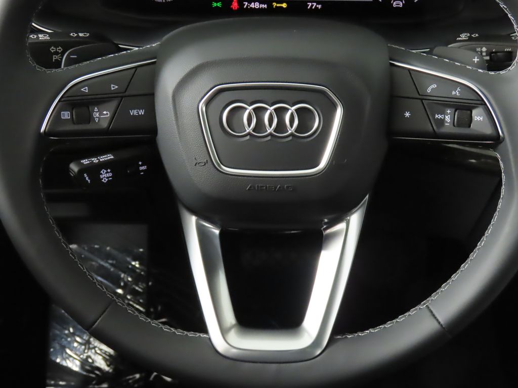 2025 Audi Q7  13