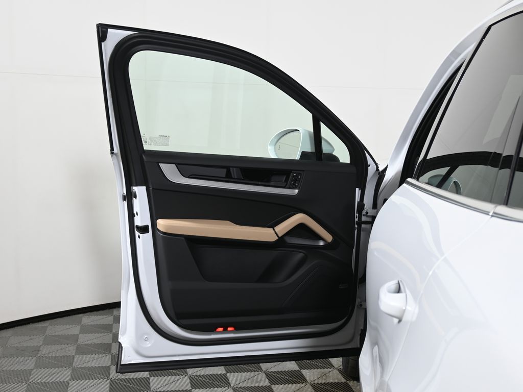 Thumbnail: 2026 Porsche Cayenne - 29