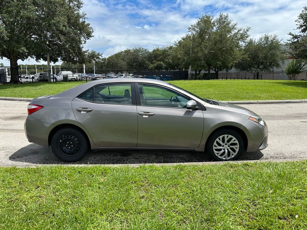 Thumbnail: 2016 Toyota Corolla - 6